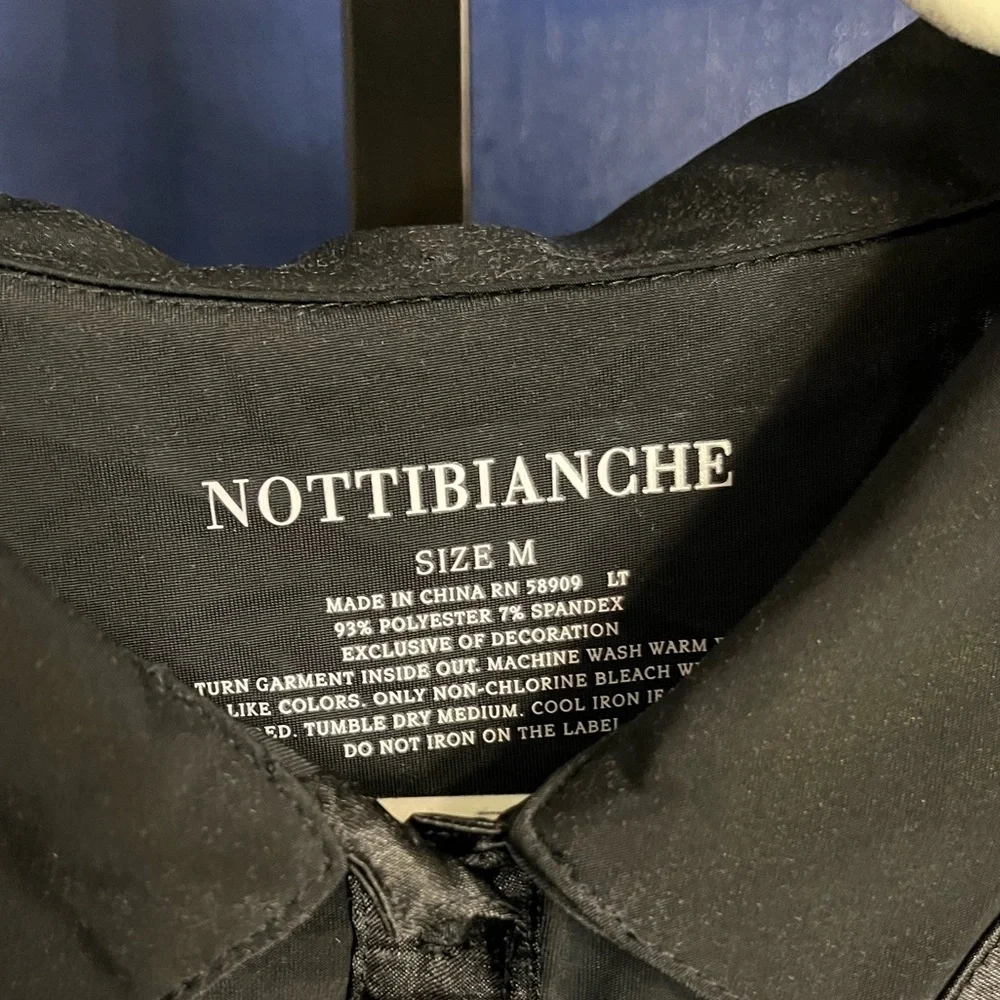 Nottibianche NWT Womens Black Satin Lounge Pajama Top Buttons - Picture 2 of 4